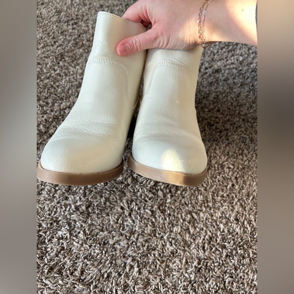 White Ankle Booties Modern Minimalist Style - Picture 4 of 7